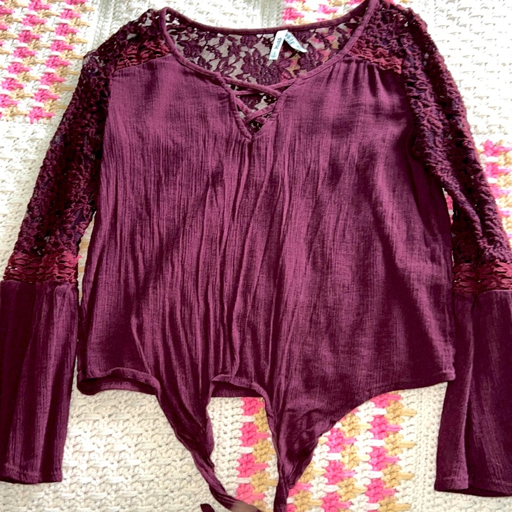 Small Mudd Maroon Blouse